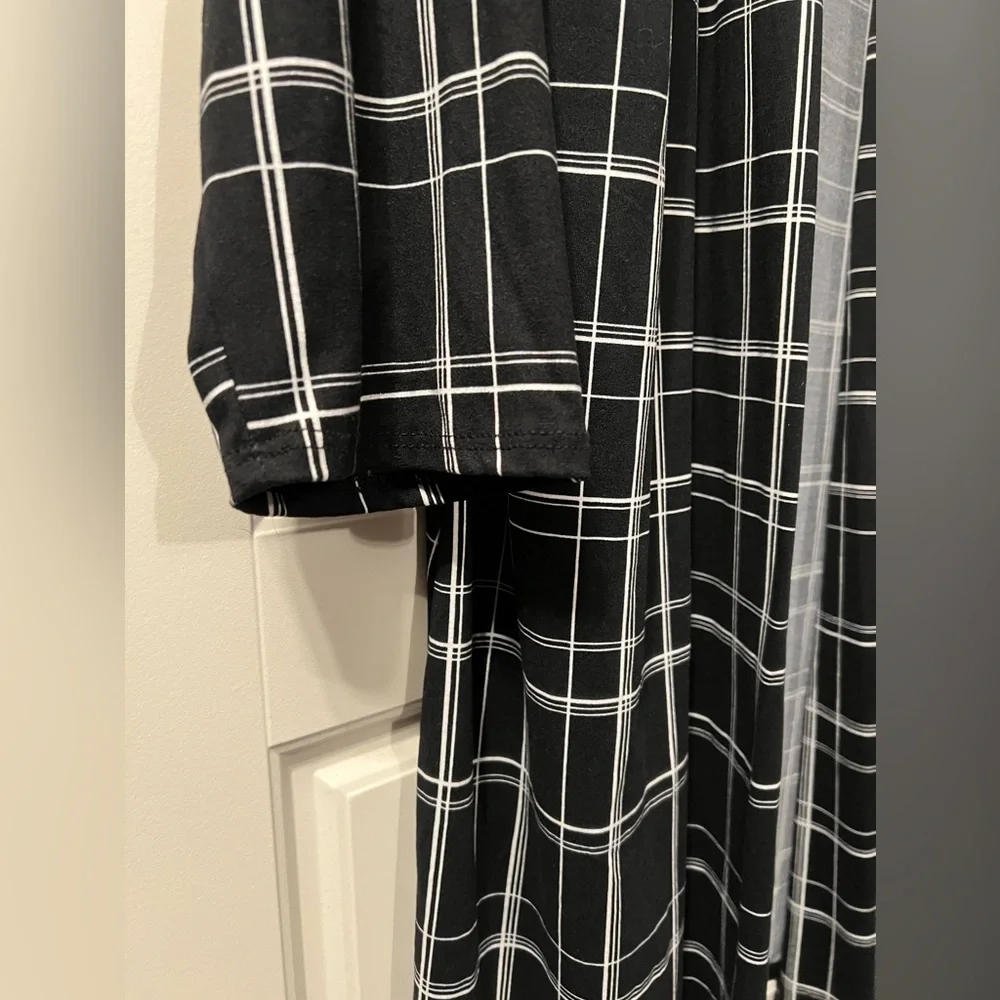 Urban Rebel Long Cardigan - Picture 3 of 3